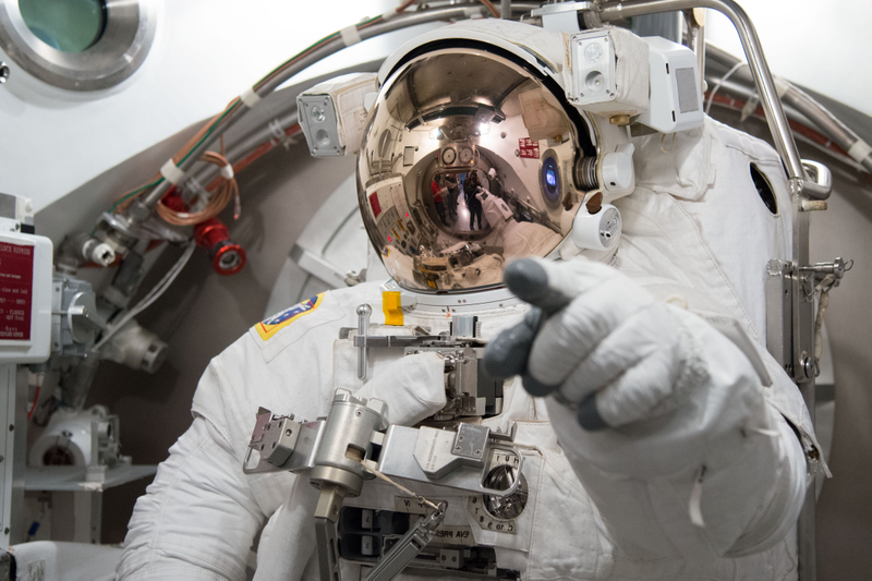 Illustration for article titled First Rule of Spacewalking: Love Thy Spacesuit